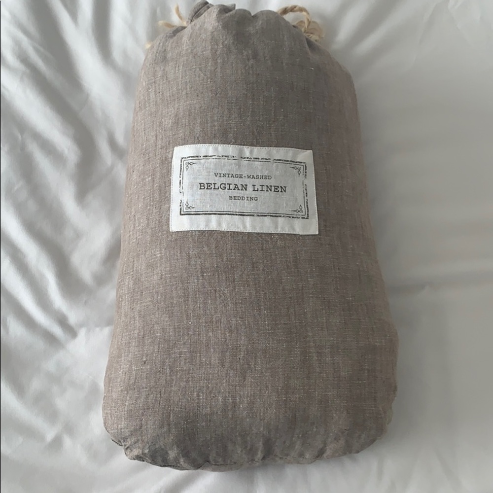 Restoration Hardware - Queen Linen Sheets (Set)